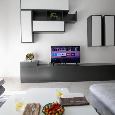 Aysel Fontaine * Vlorë