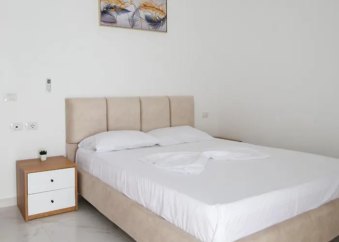 Aysel Fontaine * Vlore