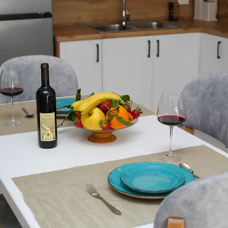 Aysel Fontaine * Vlore